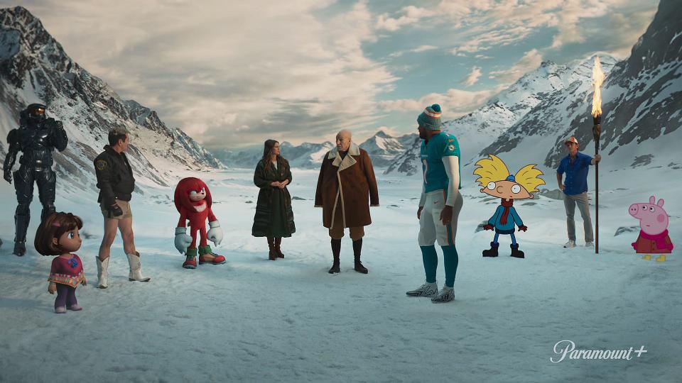 KIJK WIE DE HANDEN INEENSLAAN VOOR SUPER BOWL RECLAME