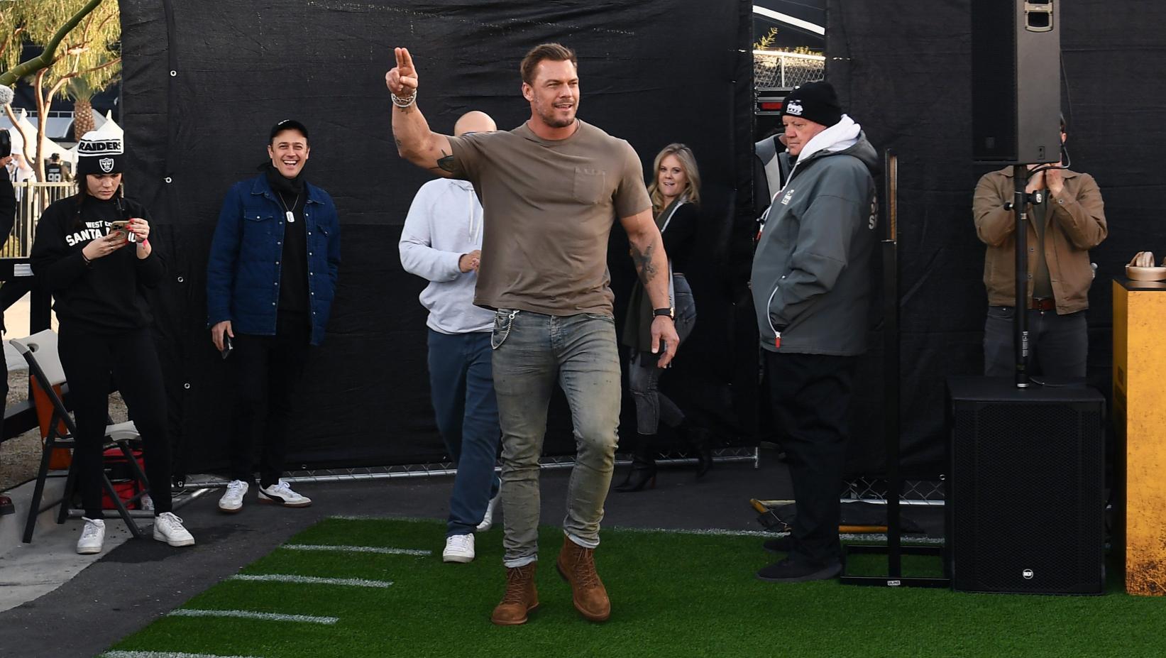 Alan Ritchson eyes role as next Batman