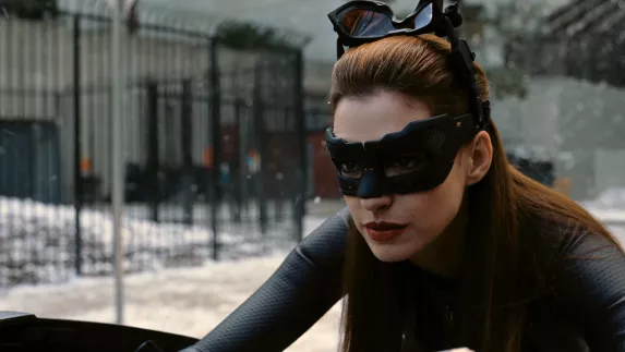 Anne Hathaway twijfelt aan Dark Knight rol als Spidey 4 wordt uitgezonden