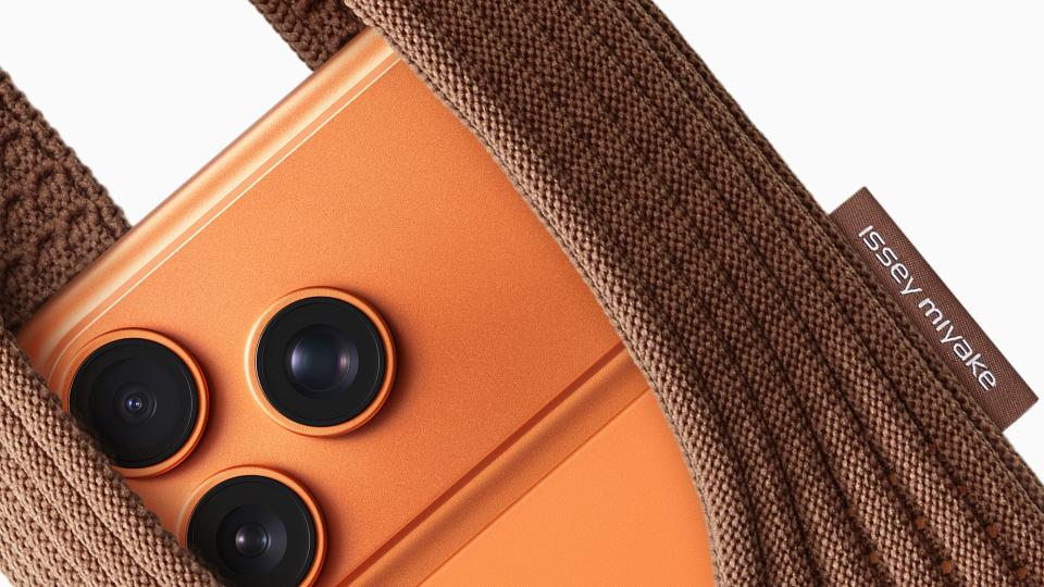 Apple Unveils iPhone Pocket: The Shoulder-Dangling Phone Cocoon