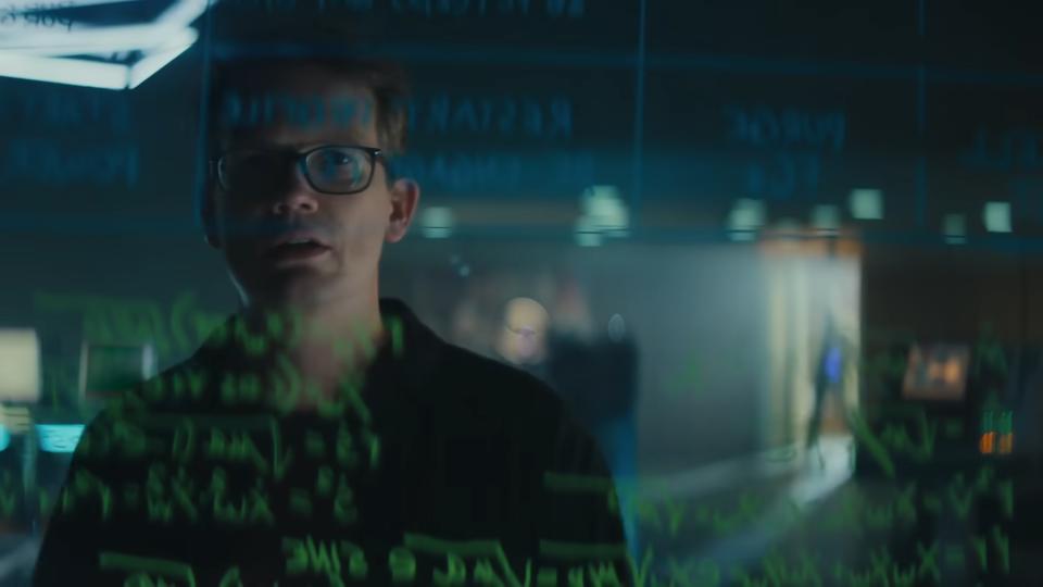 Asteroid Threatens Clash of Clans as Comet Zooms Past Earth