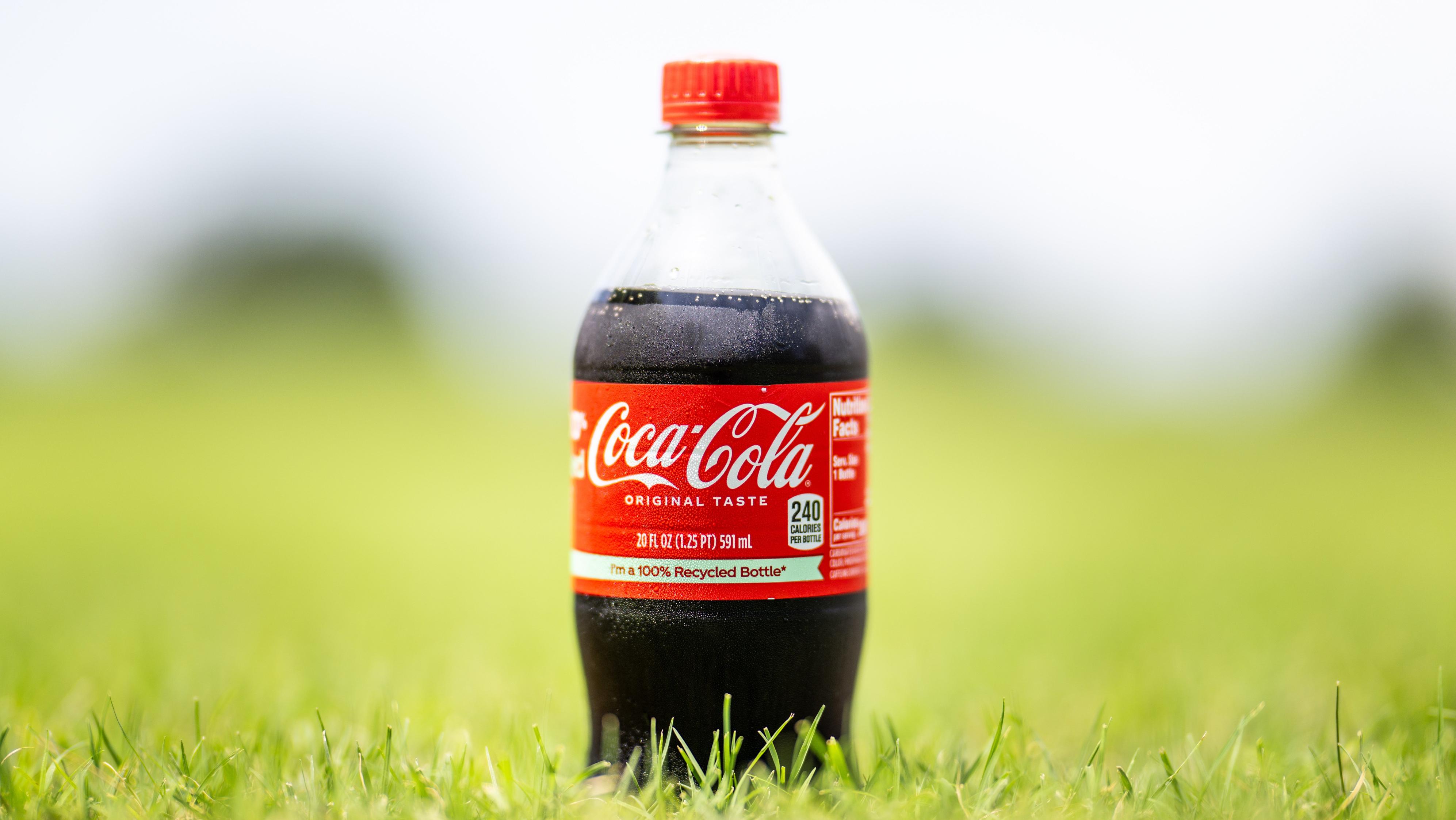 Coca-Cola Faces Outrage Over AI-Generated Holiday 2025 Ad