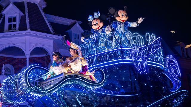 Disney Starlight: The Night Parade Fans Have Been Waiting For