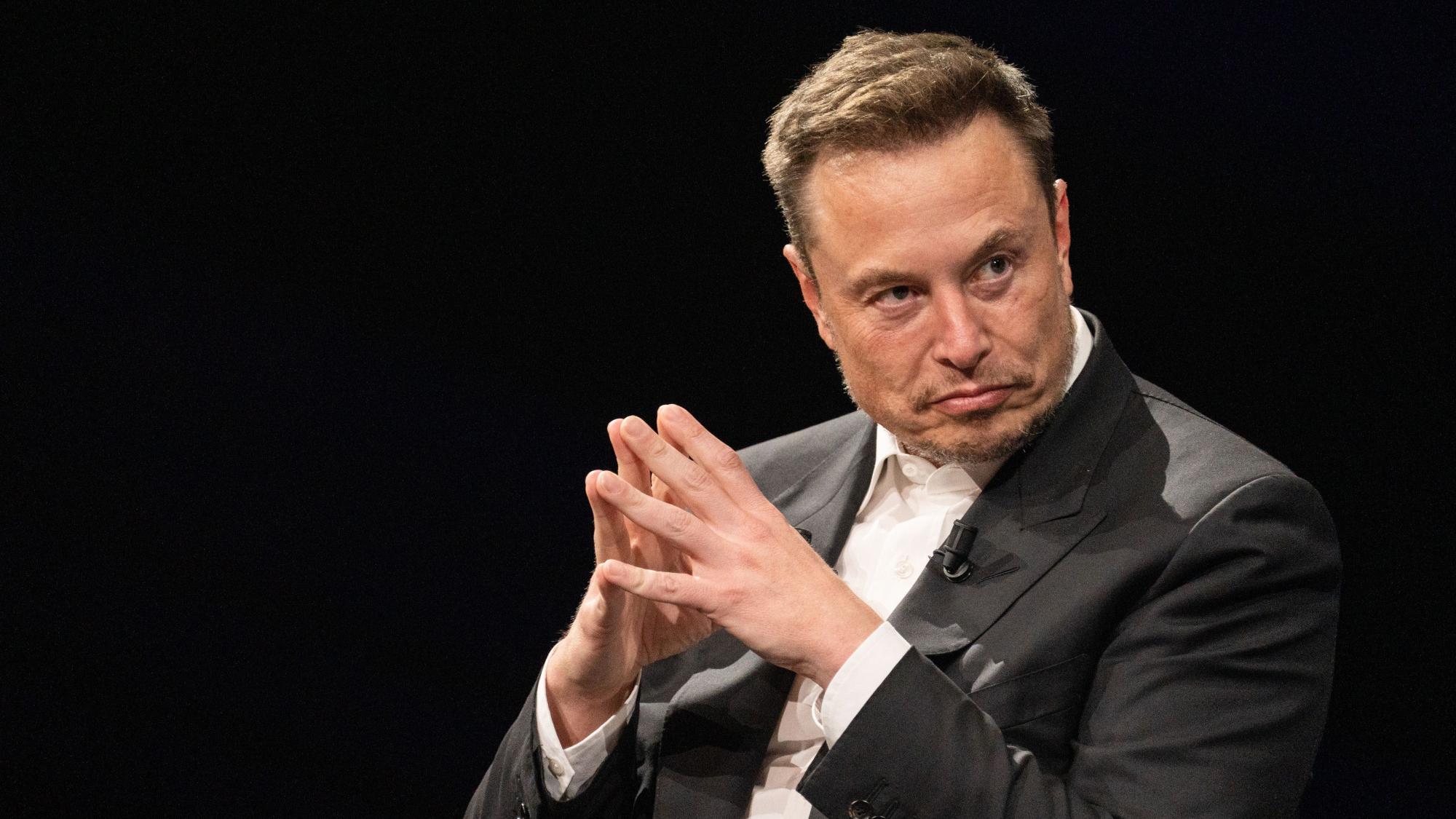 Elon Musk Tests Charging New Users $1 Annual Fee on Twitter to Fight Bots and Spam
