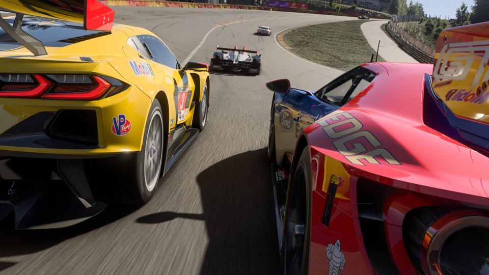 Forza fans outraged over devs' weak game fix promises