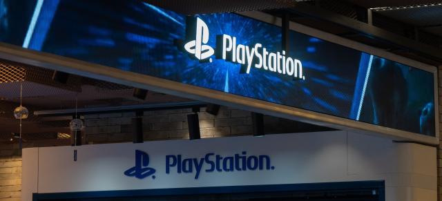 KENDRICK LAMAR FORCED TO DELAY DISS TRACK DUE TO PLAYSTATION SHOWCASE