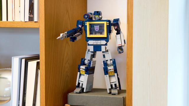 LEGO Reveals New Transformers Soundwave Set with Prime & Bumblebee