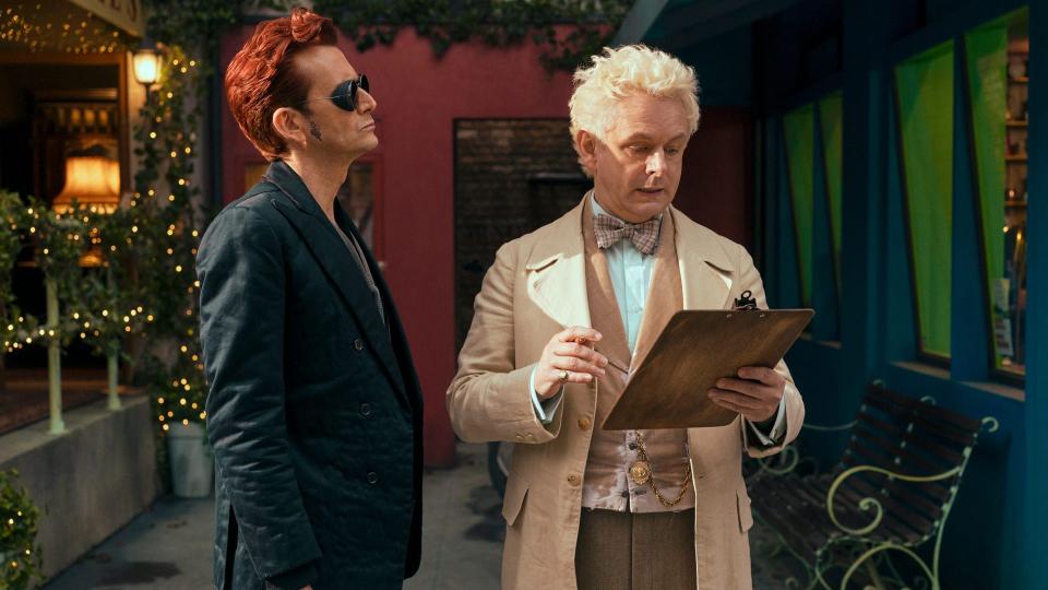 Neil Gaiman biedt aan om zich terug te trekken nu Good Omens een productiestop heeft