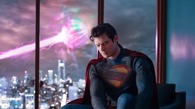 Superman Eindigde Vroeg om VFX Artists te Helpen, Zegt James Gunn