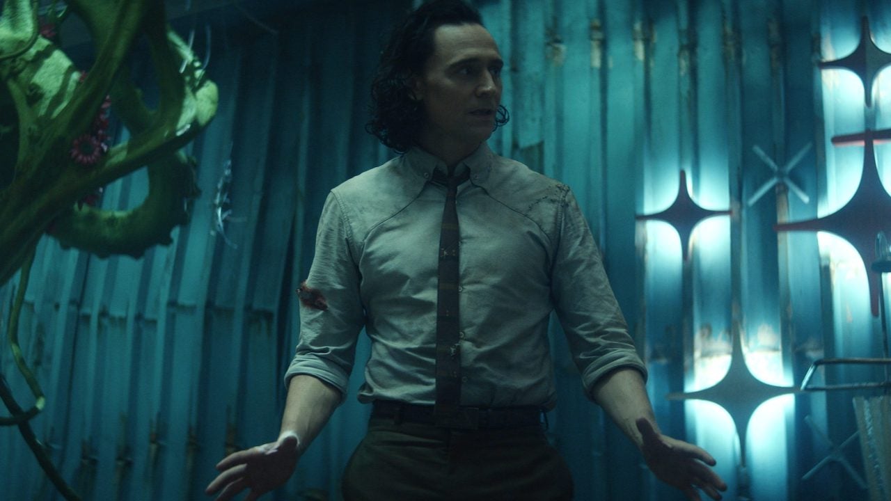 "Unseen Loki Scene: Hemsworth's Throg Brawls with God of Mischief"