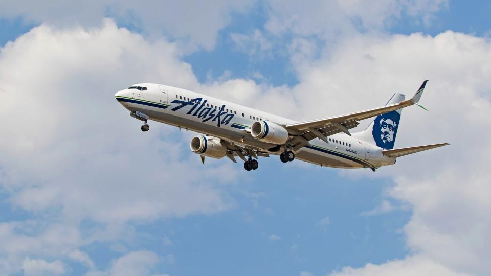 iPhone defies death from 16k feet on Alaska Air