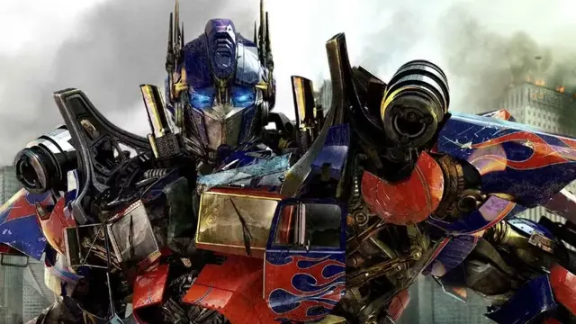 Transformers film: Michael Bay in early talks and Spielberg returns