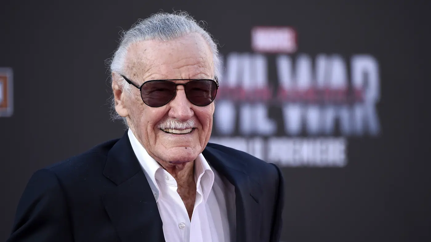 Stan Lee's stem en afbeelding gerepliceerd door AI voor commercieel gebruik