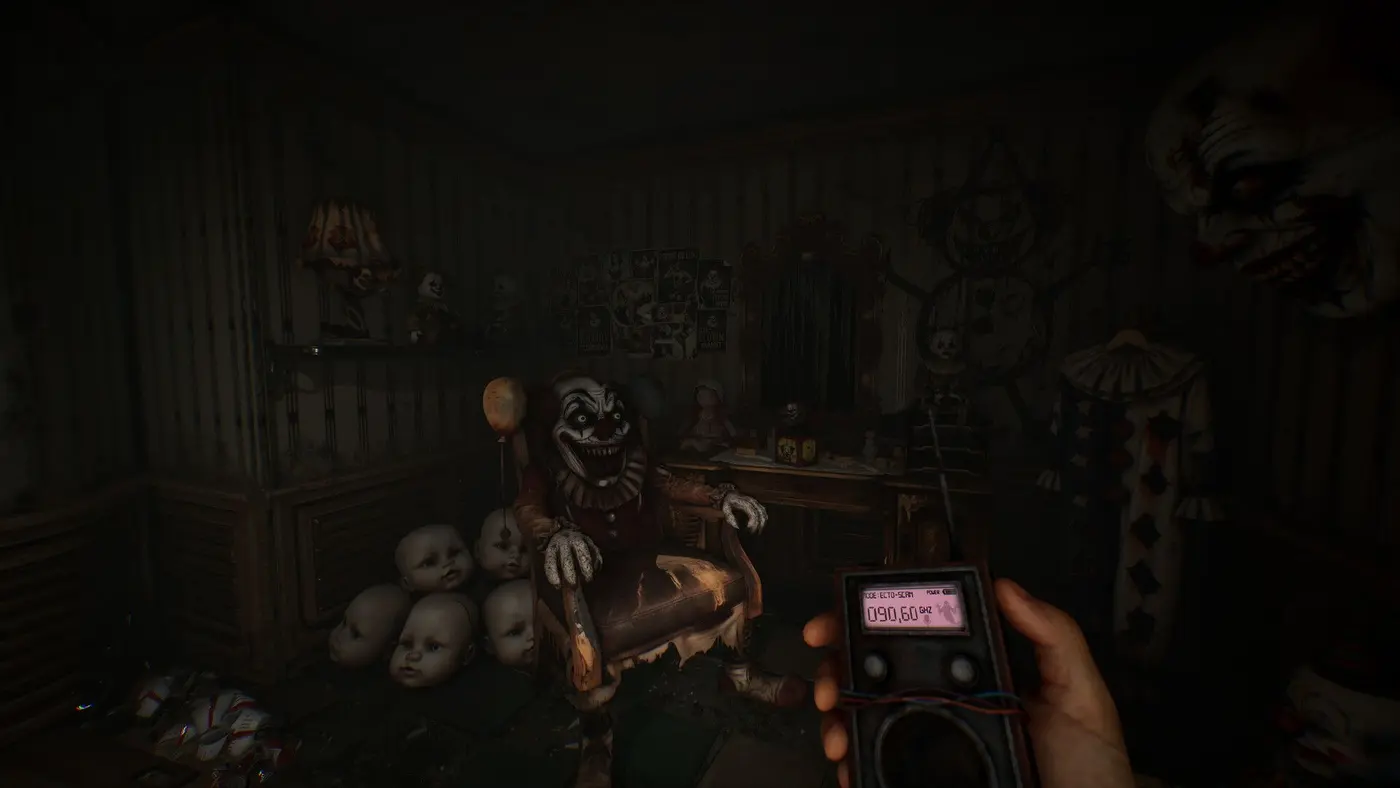 Give us a sign: co-op horror game with voice-reactive gameplay