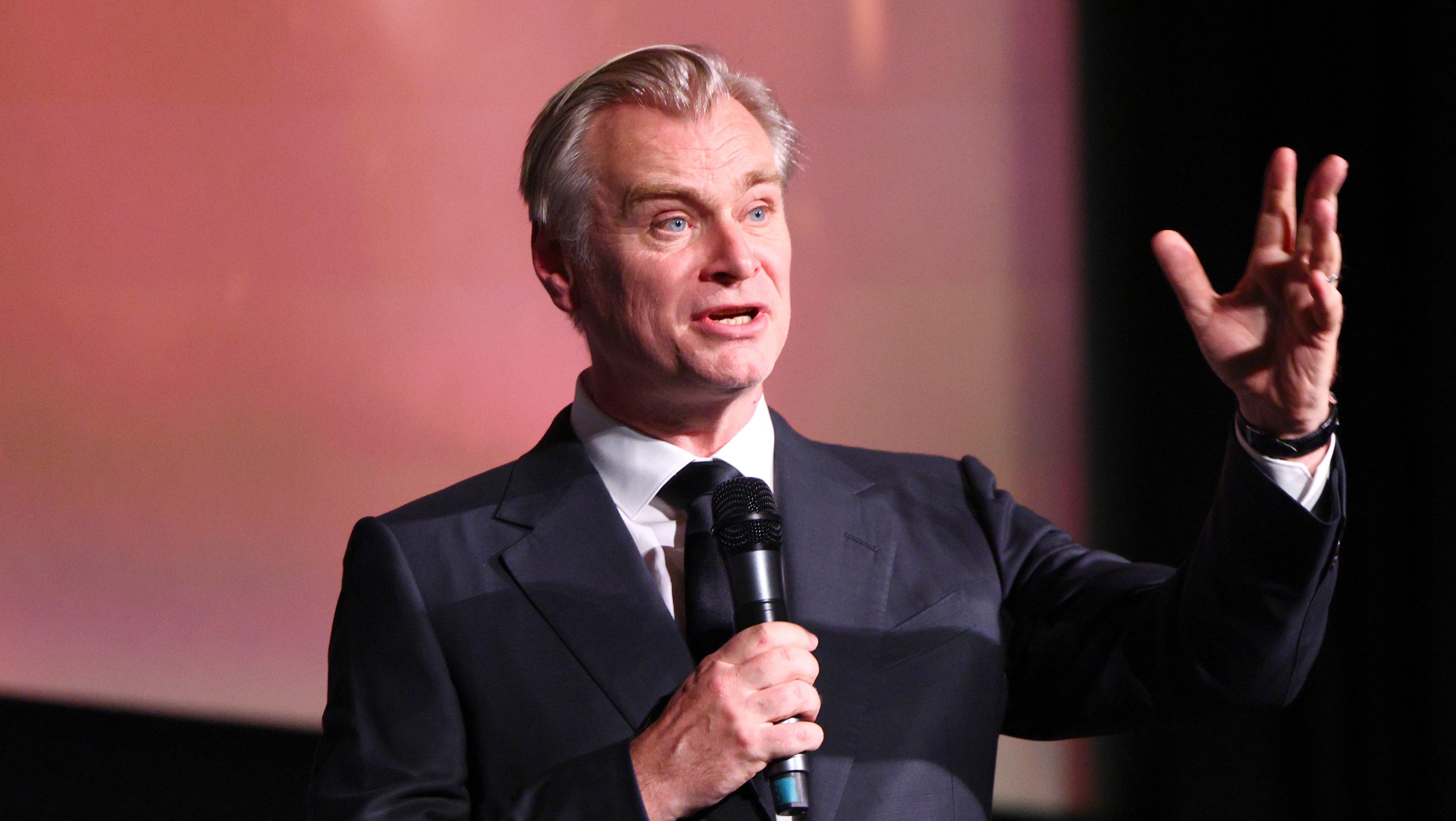 Christopher Nolan's Ambiguïteit: De Impact op Film en Publiek