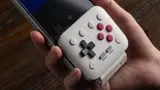 8BitDo FlipPad: innovative controller for mobile gaming