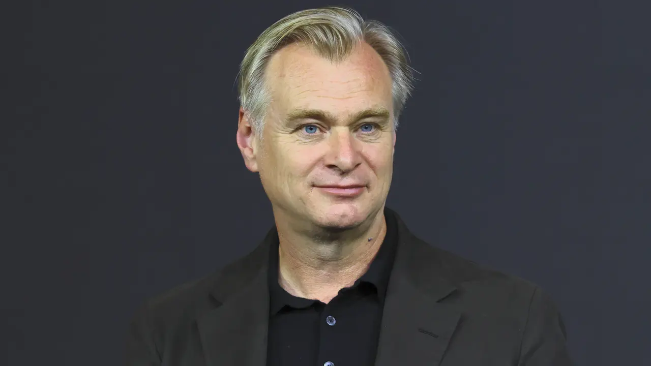 Christopher Nolan's criticism of amateur film critics and the impact on the film industry