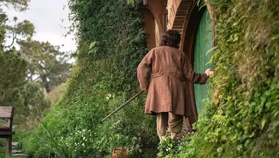 The Lord of the Rings: The Hunt for Gollum shares Hobbit Day set photos with Frodo